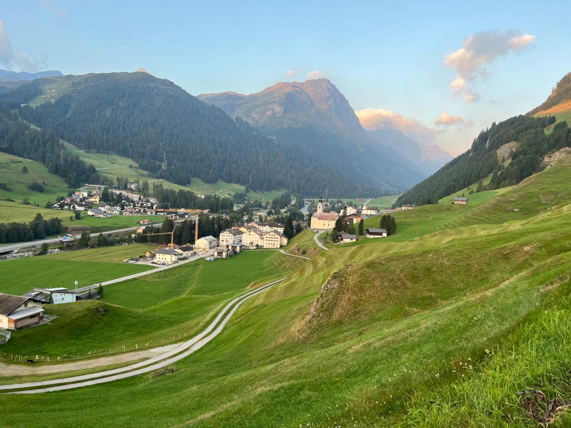 Hotel Piz Tambo Splugen Exterior photo